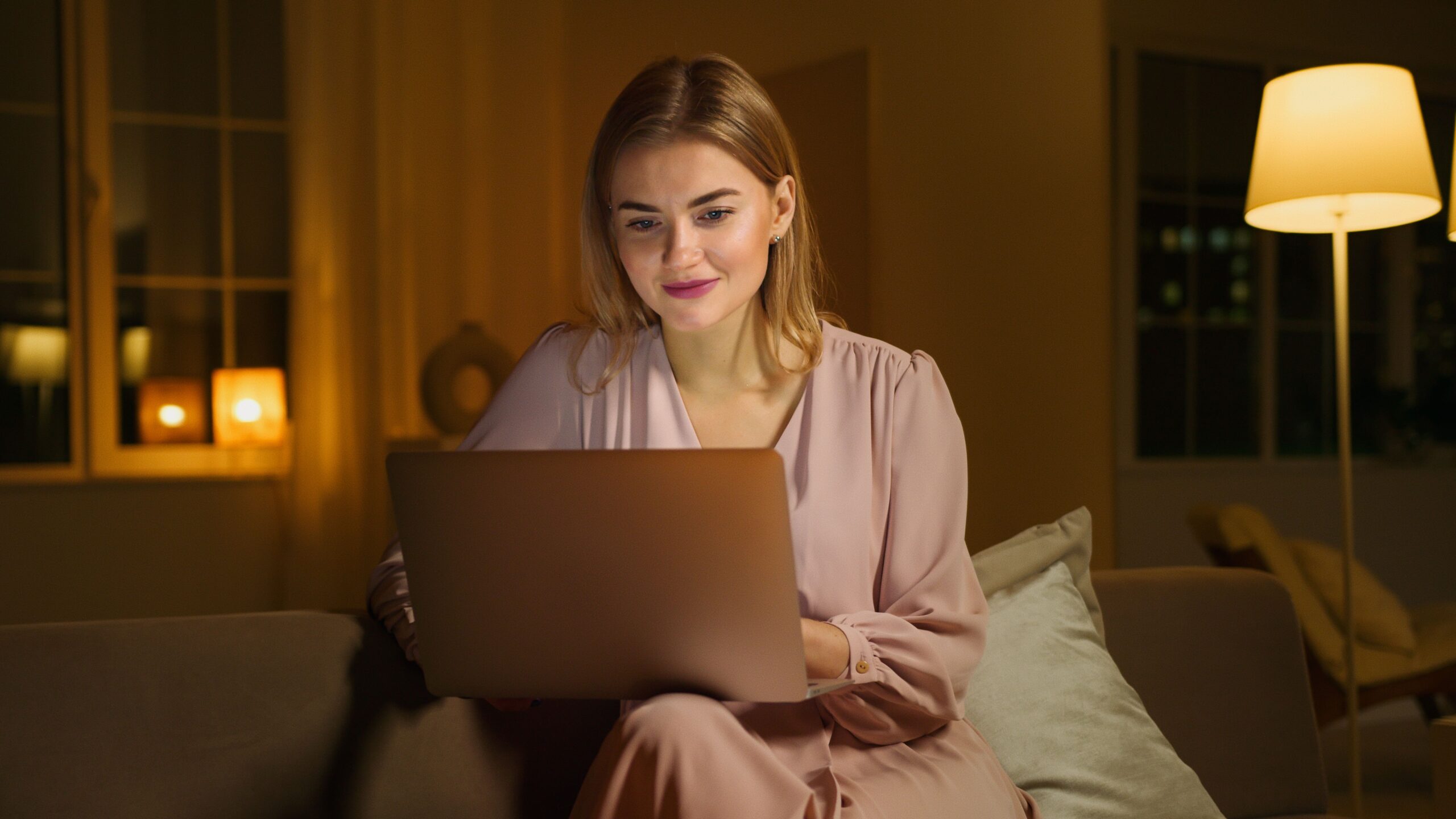 عکس جلسه آنلاین برنامه‌ریزی‌شده برای appointment